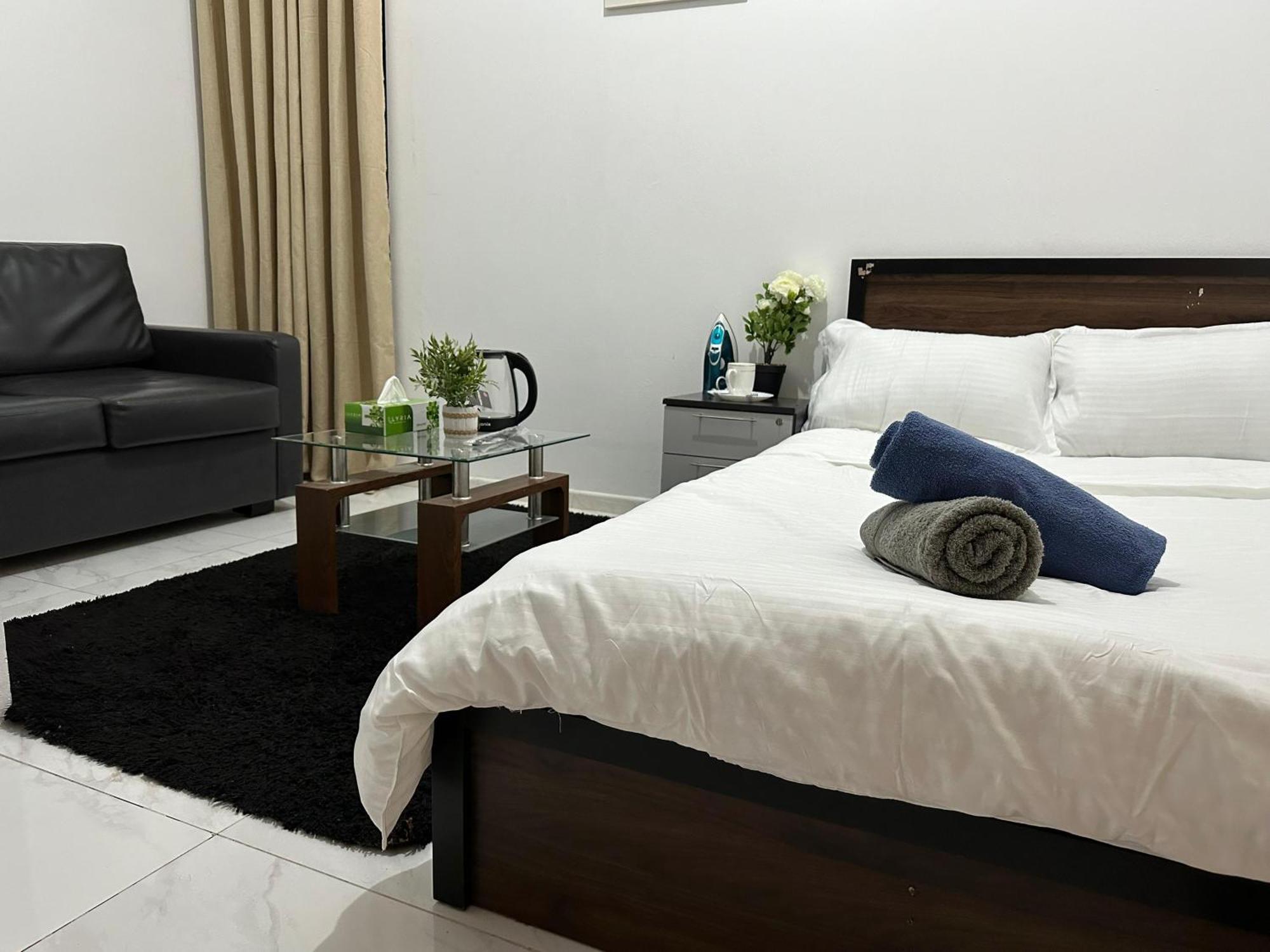 Centre - Elegant Spot Homestay Abu Dhabi