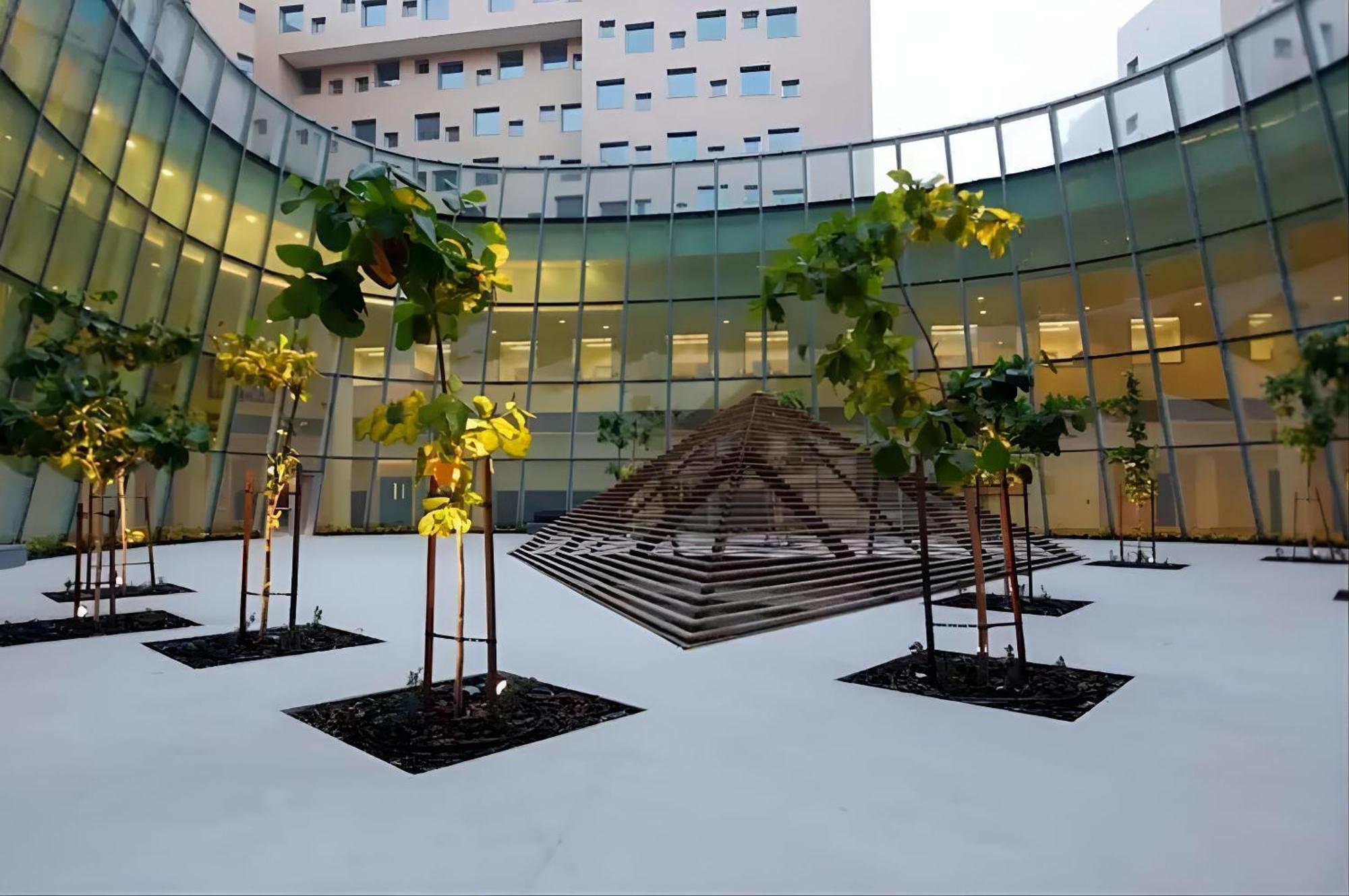Centre - Elegant Spot Abu Dhabi